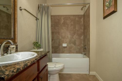 BP711CP Bella Piazza - Two Bedroom Condo - image 5