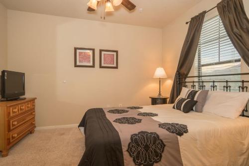 BP621CP Bella Piazza - Three Bedroom Condo - image 3