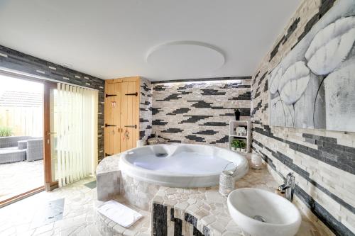 Domaine du Haut Jardin Hôtel & Chalets Spa Privé