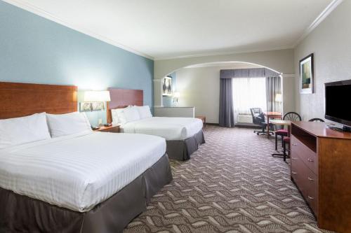 Holiday Inn Express Hotel and Suites Lake Charles, an IHG Hotel