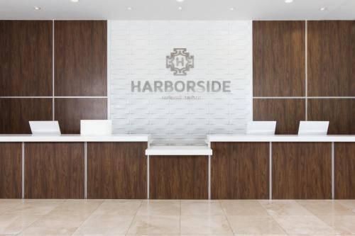 Harborside Hotel in Oxon Hill, USA