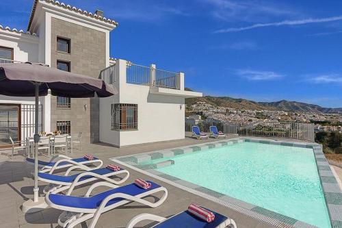 El Molino Villa Sleeps 6 Pool Air Con WiFi gîte à louer El Molino