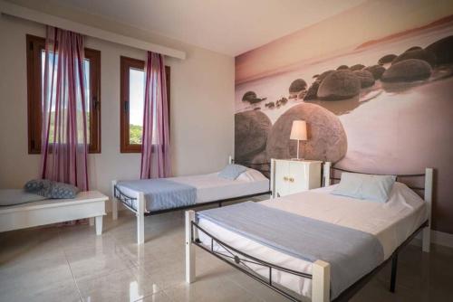  Vasilikos Villa Sleeps 6 Pool Air Con WiFi in Vasilikos