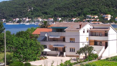  Apartment Supetarska Draga 2 in Supetarska Draga