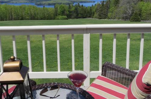 The Lodge at Moosehead Lake - 발코니/테라스