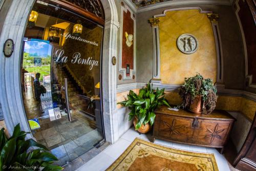 Entrance, Apartamentos La Pontiga *** in Pilona
