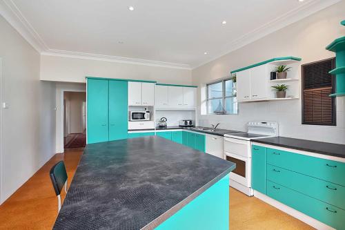 Banyan, 14 Montevideo Parade - Spacious pet friendly property with air con and WiFi, Nelson Bay (Foto 9)