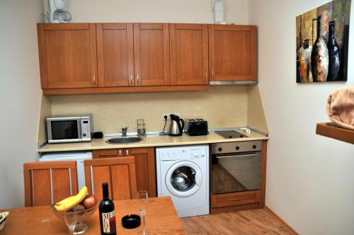 TES Royal Plaza Apartments - image 5