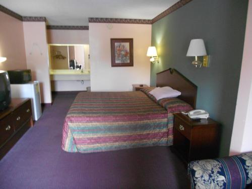 Executive Inn & Suites - Covington