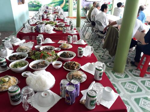 Étterem, Nha Nghi Dong Loan in Thanh Chuong