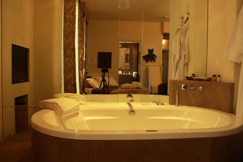 Balneum Boutique Hotel & B&B 5