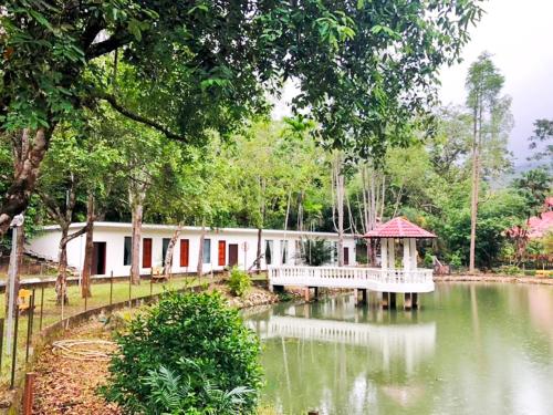 Eco Capsule Resort in Teluk Bahang