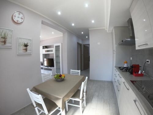  La Casetta Magliano De Marsi, Ferienwohnung in Magliano deʼ Marsi