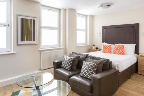 Central House - image 12