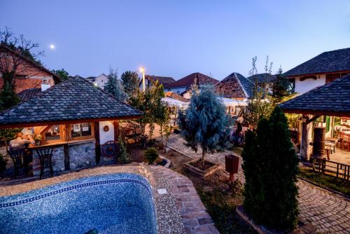 Belgrade Srpsko Andrejevo Selo 3-Star Hotel pool