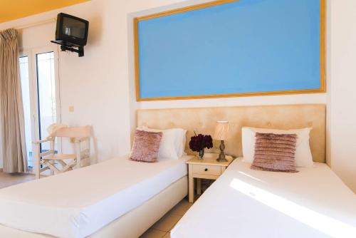 Yiannis Manos Hotel Resort - image 11