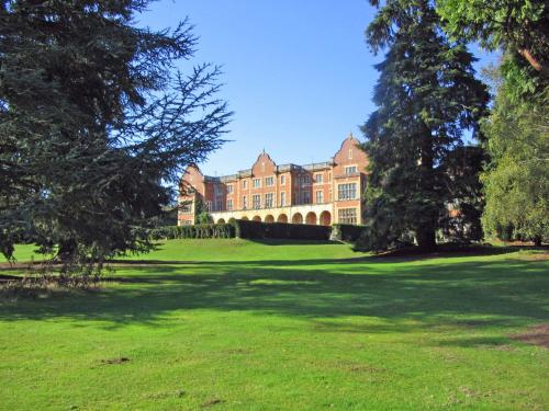 Easthampstead Park - Re opened Nov2020 after full redesign and refurbishment - image 9