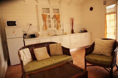 BUNGALOW BASSIN TROUVE in Sainte Anne