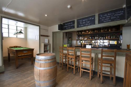 The White Hart Inn - image 10