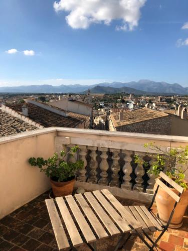 شرفة/ تراس, Vista de la Vila - Turismo de interior. in ليوبي