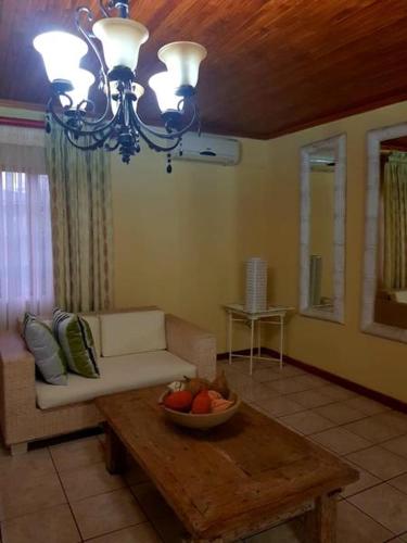 Kwantulindawo Guesthouse Vryheid — Photo 3