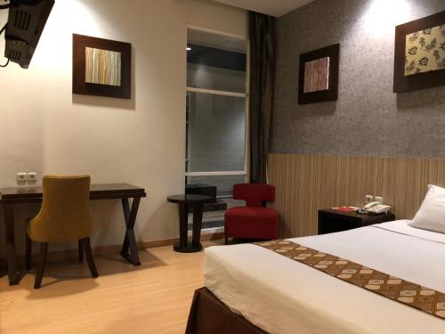 Hotel Sinar 1 Room Type - Deluxe King Room