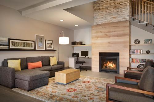 Country Inn & Suites by Radisson Brooklyn Center MN - image 6