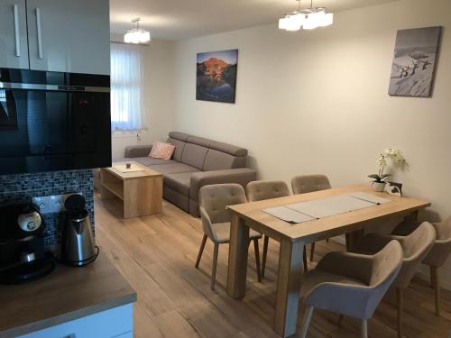 Apartmán B3 Biela Púť - Jasná (Apartman B3 Biela Put - Jasna) in ديمانوفسكا دولينا