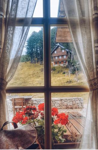 Erkély/terasz, Hotel Snjezna kuca - Nature Park of Bosnia Herzegovina in Potoci