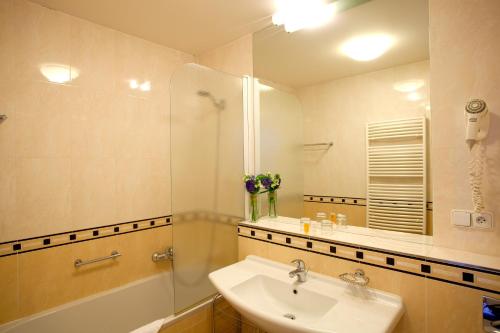 Anna Hotel - image 3
