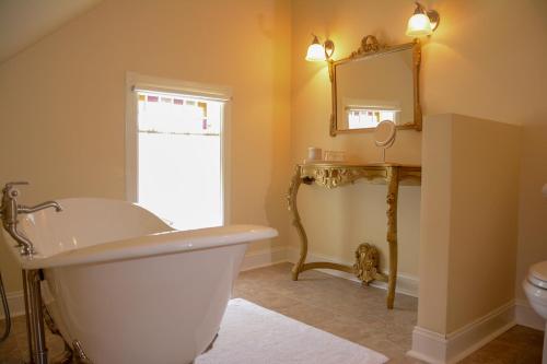The Towers Bed & Breakfast - 화장실