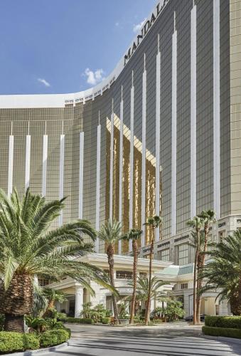 Four Seasons Hotel Las Vegas - Accommodation