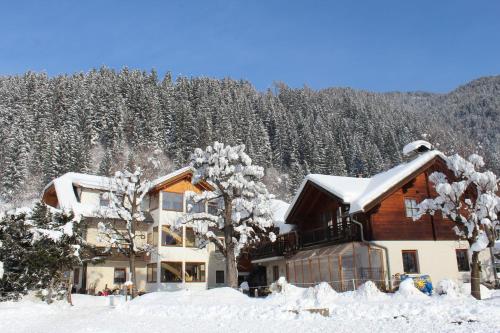  Knaller der Reiterbauernhof, Pension in Reisach