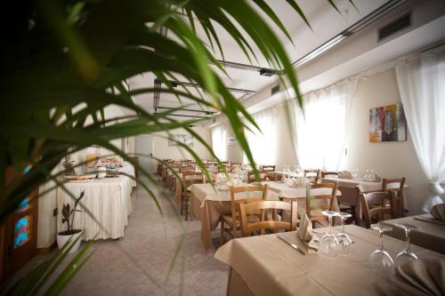 Hotel Marina Bay - image 3