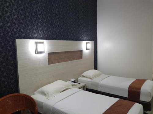 Standard Double or Twin Room image 3