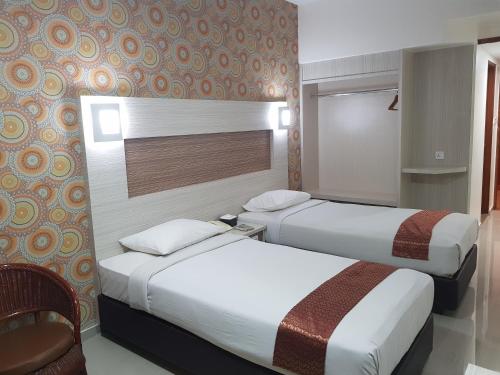 Deluxe Double or Twin Room image 3