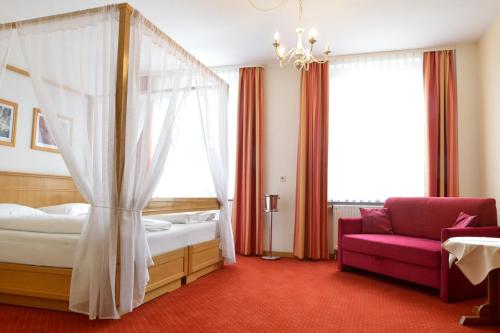 Land- und Golfhotel Alte Fliegerschule - image 4