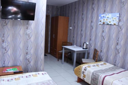 12 Mesyatsev Hotel - image 10