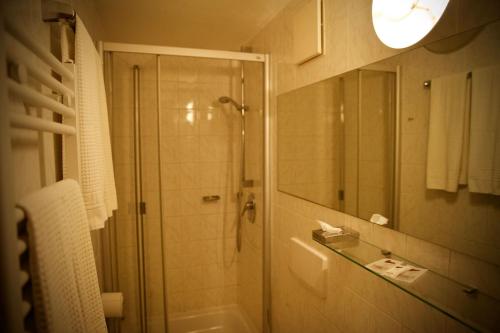 Seehotel Huberhof Room Type - Double Room with Lake View