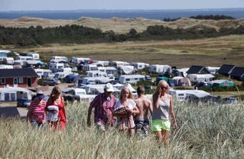 Dancamps Nords Camping (Camp Site) Hotel (Hvide Sande) - Deals, Photos &  Reviews