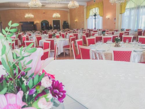 Restoran, Valle Degli Ulivi in Motta Sant'Anastasia