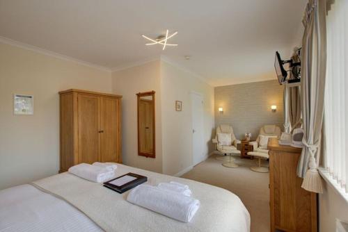 Fair Winds Guest House - image 6