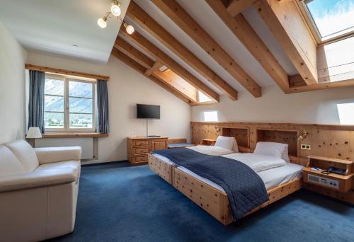 2 twin beds