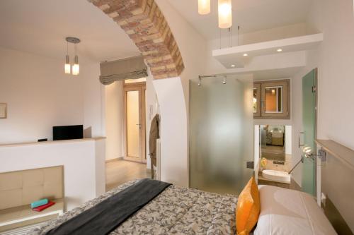 Vatican Suites Apartments - image 7