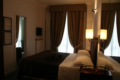 Standard Double Room with Spa Access 