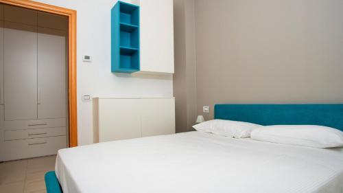 Marina Uno View Apartment - image 10