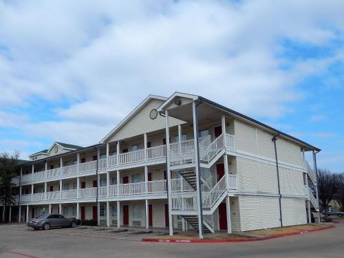 InTown Suites Extended Stay Lewisville TX - East Corporate Drive in Lewisville, USA