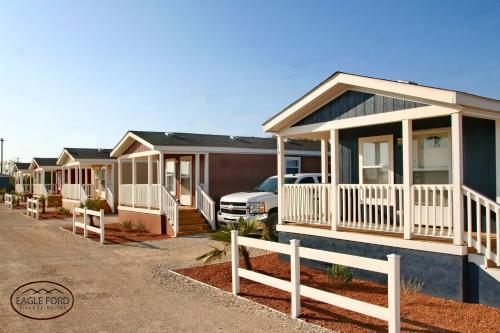 Eagle Ford Village Suites in Dilley, USA