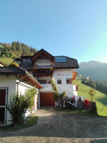 Agritur Bolser - Apartment - San Vigilio di Marebbe / St Vigil in Enneberg