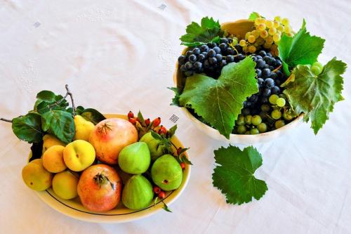  Pifari Villa Sleeps 12 Pool Air Con WiFi in Pifari